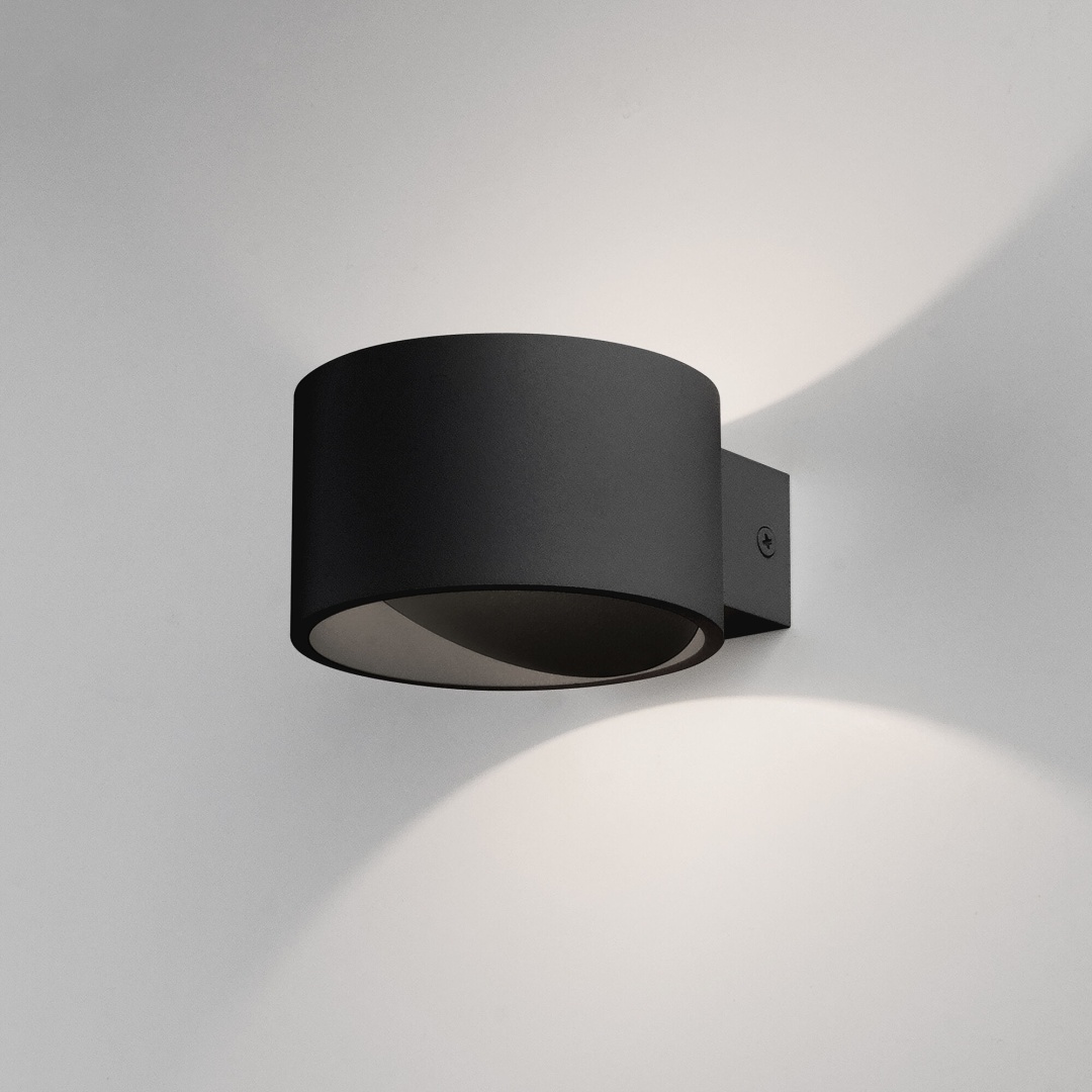 Настенный светодиодный светильник Coneto MRL LED 1045 черный в строительном магазине