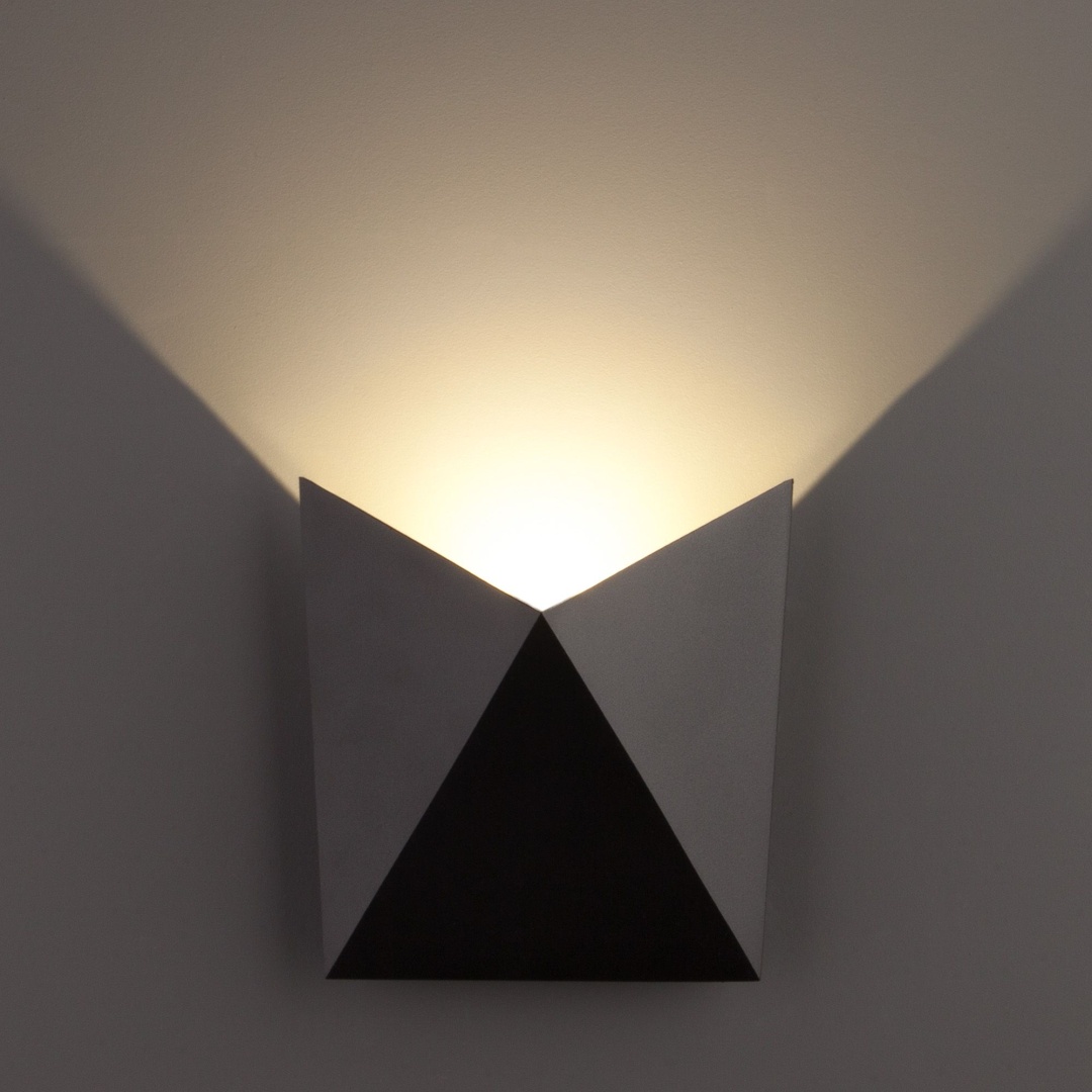 Уличный светодиодный светильник Batterfly черный 1517 Techno LED черный в строительном магазине