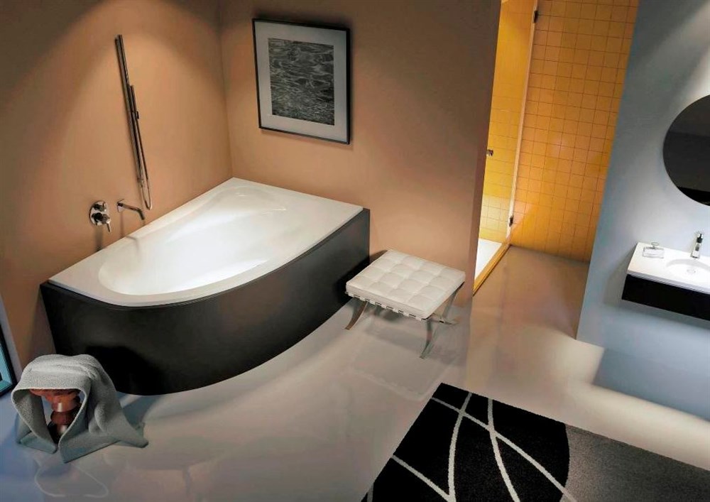 Акриловая ванна Riho Lyra BA6300500000000 170х110 R в строительном магазине