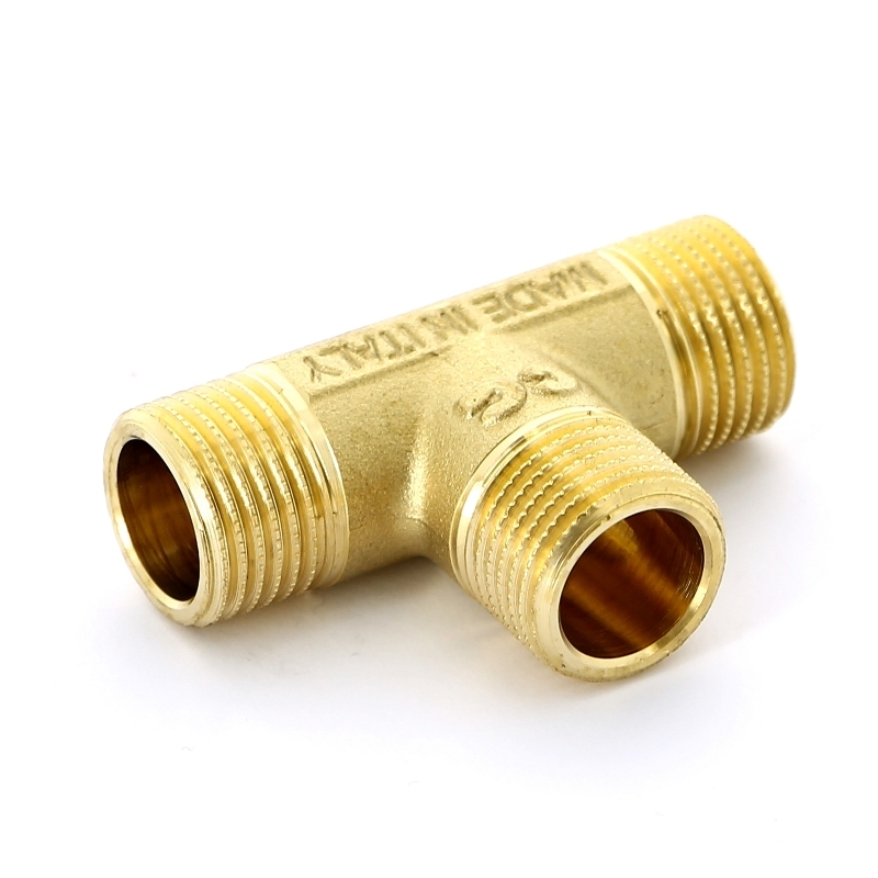 Тройник Н 1/2“ в строительном магазине