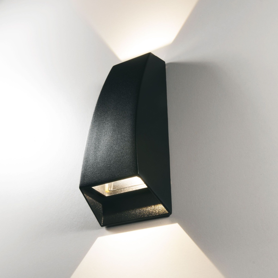 Пылевлагозащи<wbr>щенный светодиодный светильник 1016 Techno черный IP54 1016 Techno черный в строительном магазине