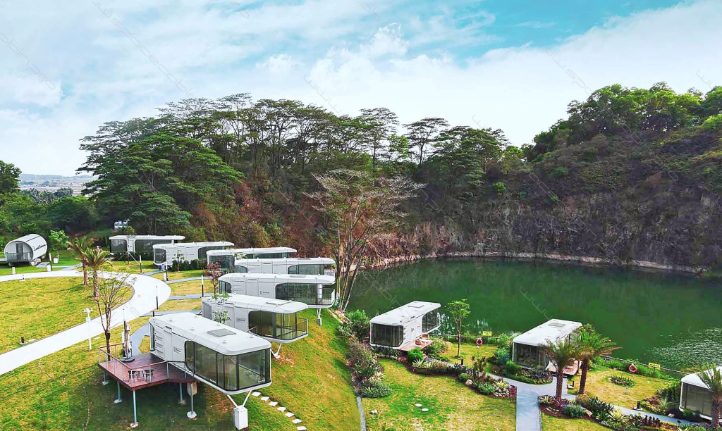 SPACE CABIN (5).jpg SPACE CABIN (5).jpg